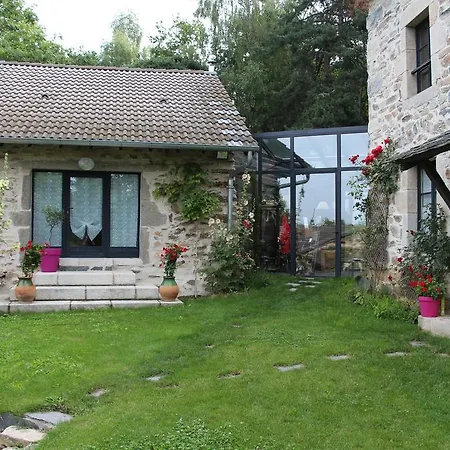 La Maison Des Chazes Saint-Hostien