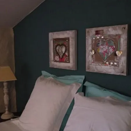 La Maison Des Chazes Apartment