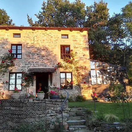 La Maison Des Chazes Saint-Hostien